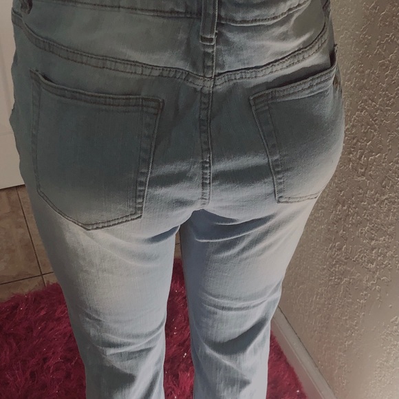 Jeans - Picture 3 of 4